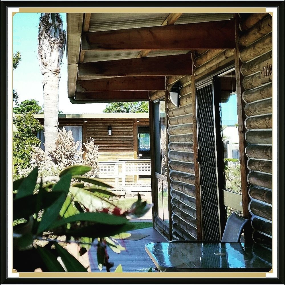 Lazy Acre Log Cabins Lakes Entrance Luaran gambar