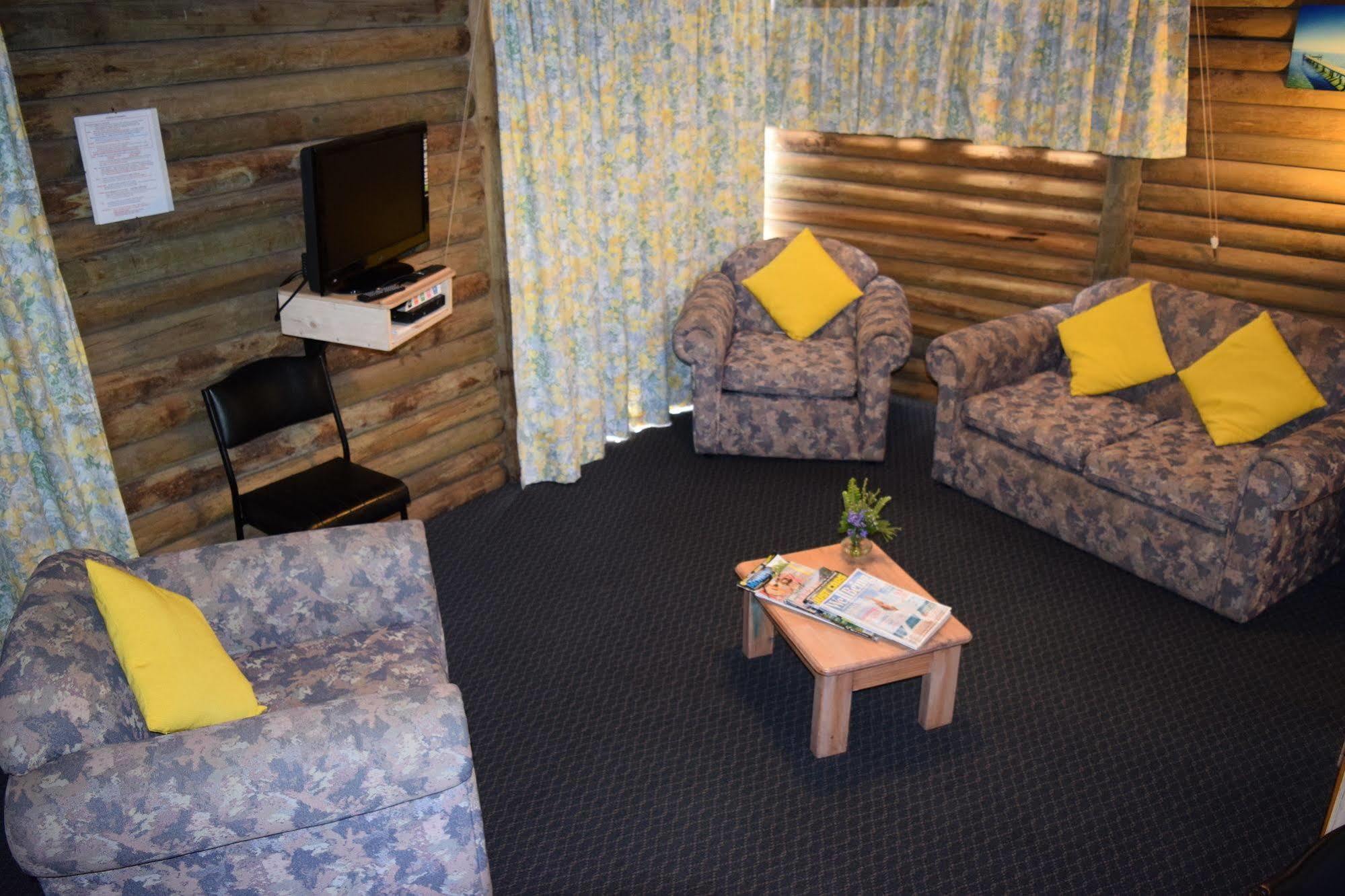 Lazy Acre Log Cabins Lakes Entrance Luaran gambar