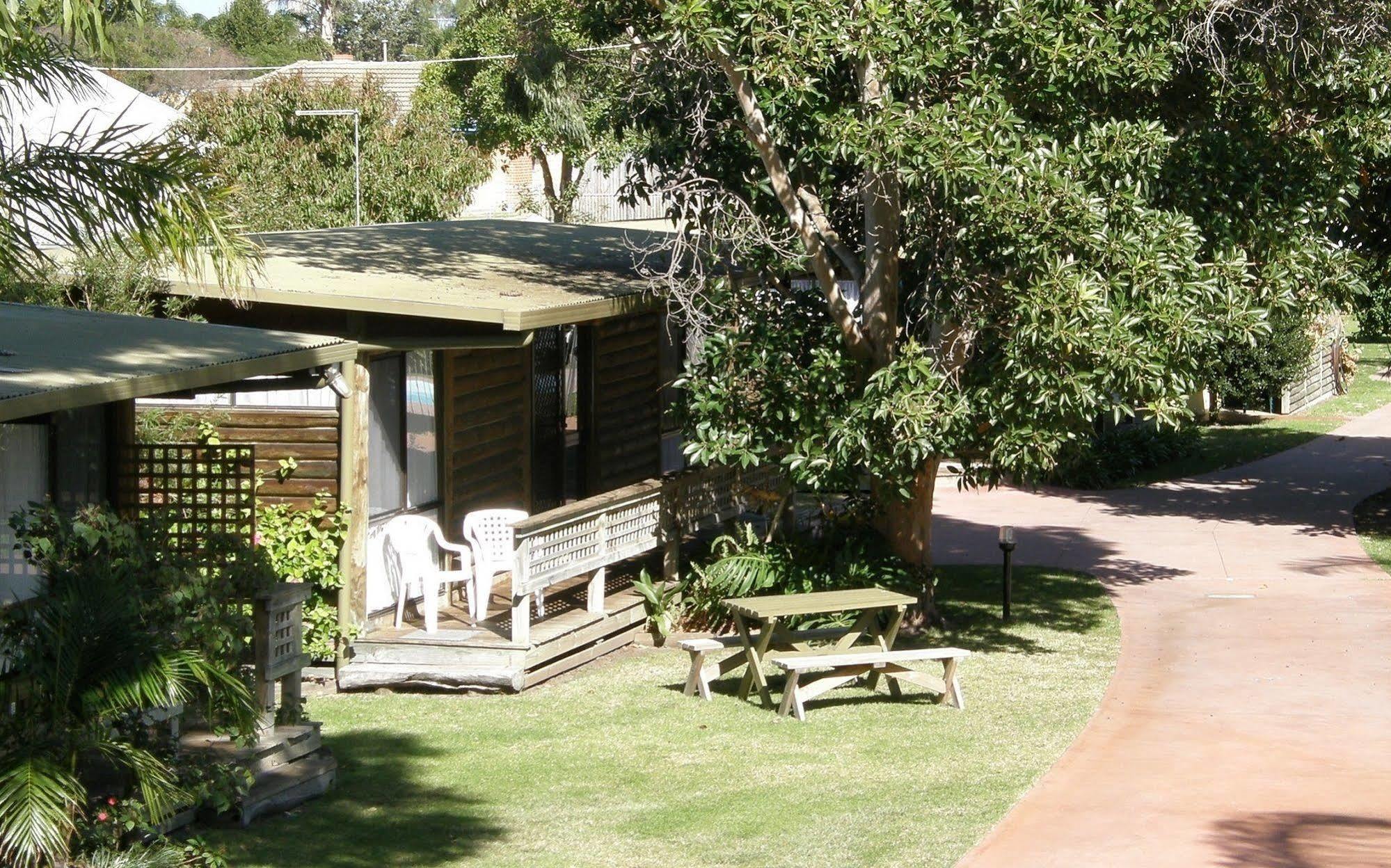 Lazy Acre Log Cabins Lakes Entrance Luaran gambar