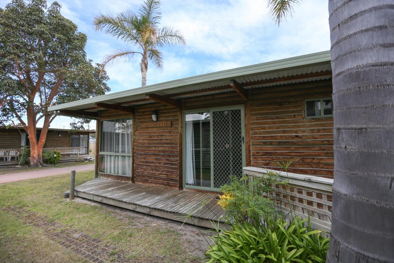 Lazy Acre Log Cabins Lakes Entrance Luaran gambar
