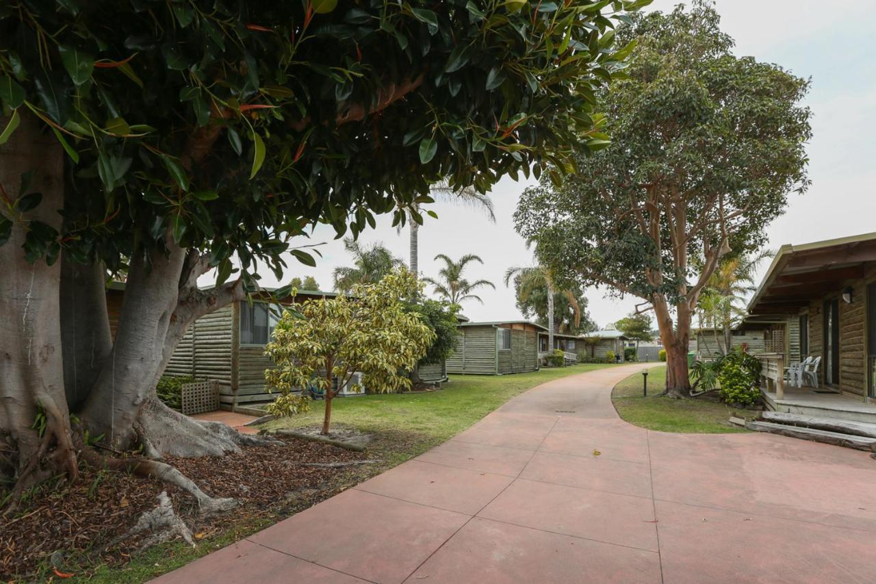 Lazy Acre Log Cabins Lakes Entrance Luaran gambar