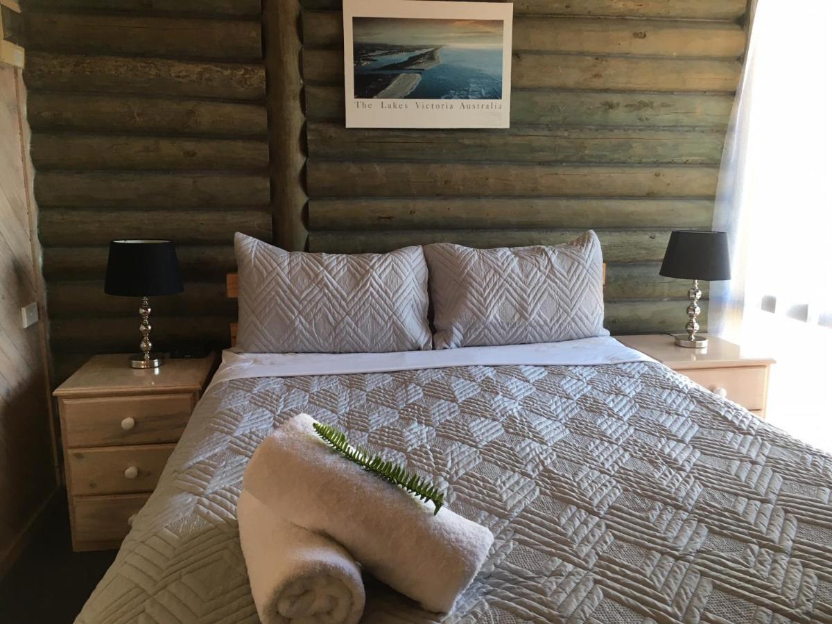 Lazy Acre Log Cabins Lakes Entrance Luaran gambar