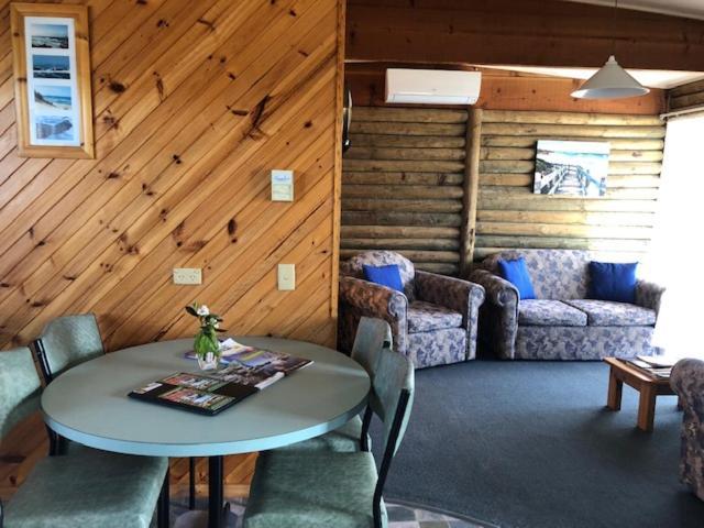 Lazy Acre Log Cabins Lakes Entrance Luaran gambar