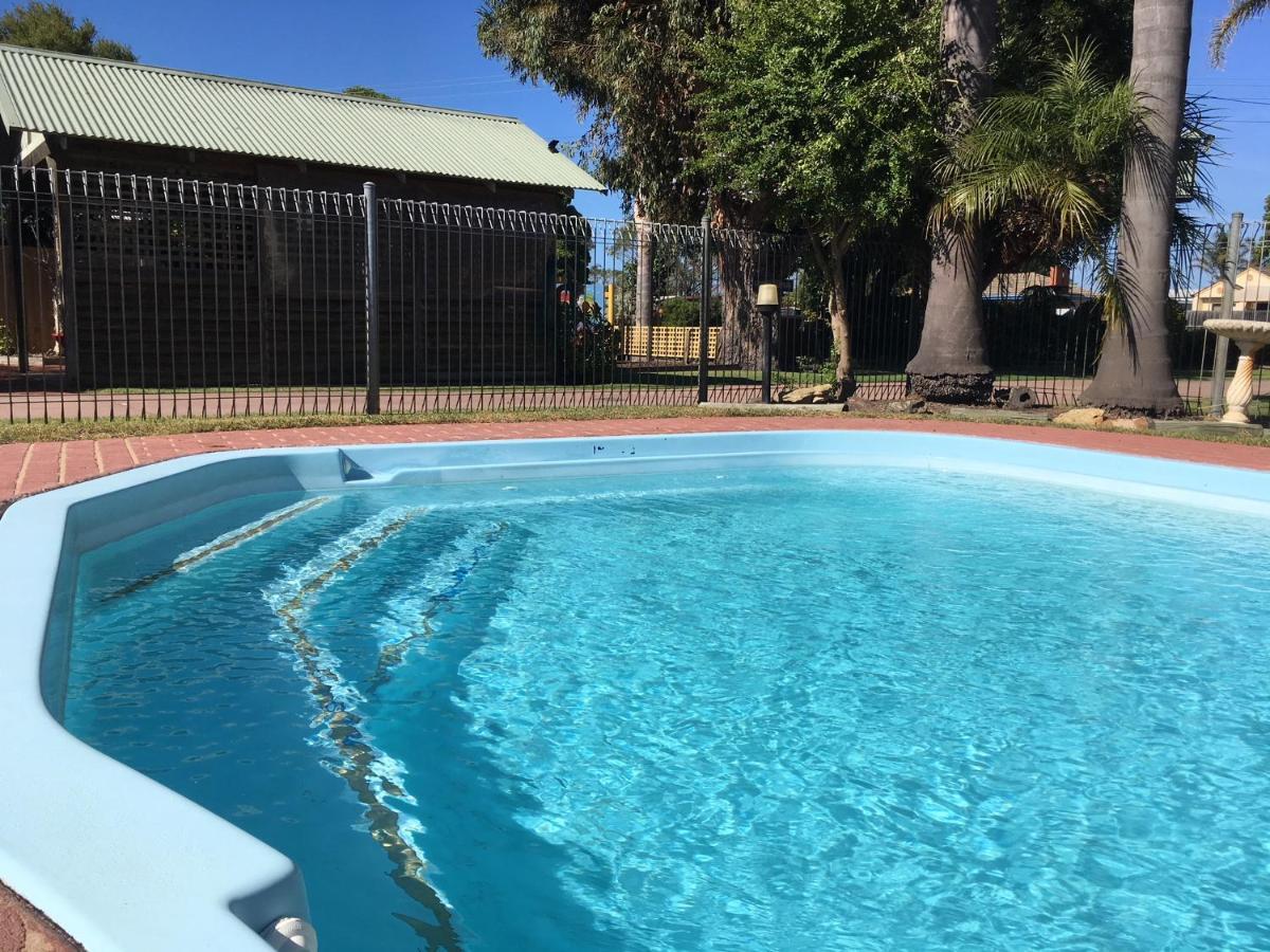 Lazy Acre Log Cabins Lakes Entrance Luaran gambar
