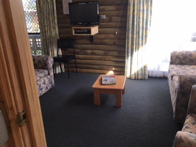 Lazy Acre Log Cabins Lakes Entrance Luaran gambar