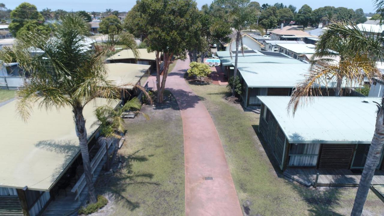 Lazy Acre Log Cabins Lakes Entrance Luaran gambar